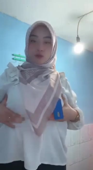 Bokep Indo Pesona Bu Guru Salsa 